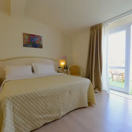 Otel Viscardo 4*