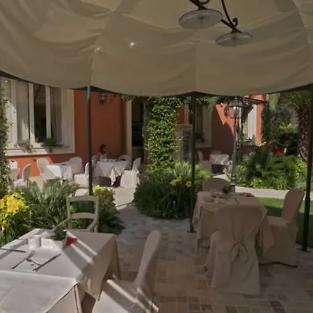 Viscardo Hotell 4*