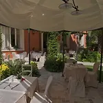 فيسكاردو فندق 4*
